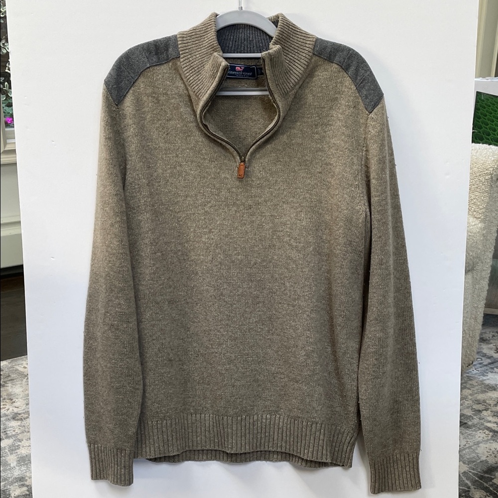 Vineyard Vines Men's Tan and Gray V-Neck Sweater